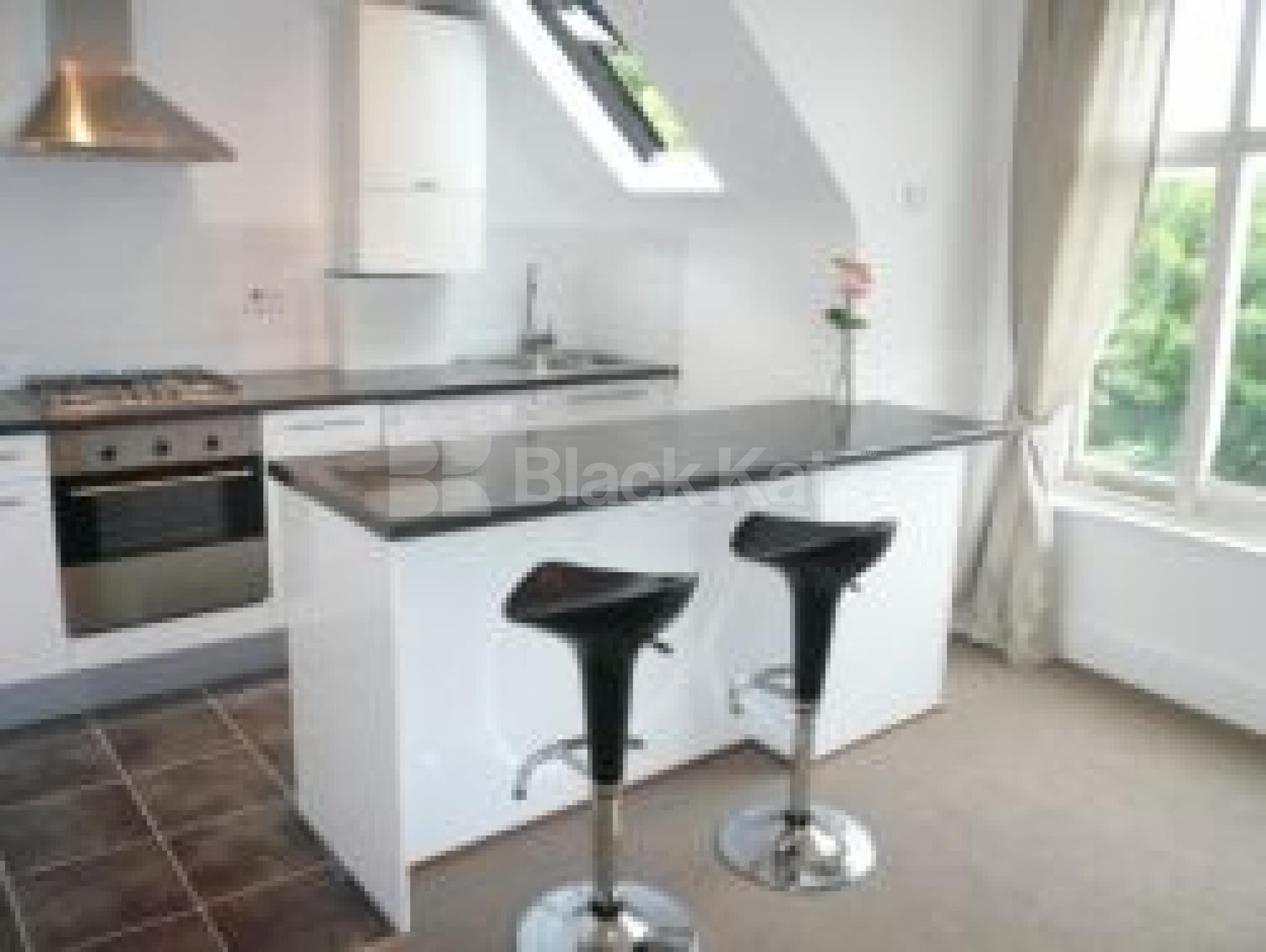 			1 Bedroom, 1 bath, 1 reception Flat			 Nelson Road, CROUCH END N8 n8